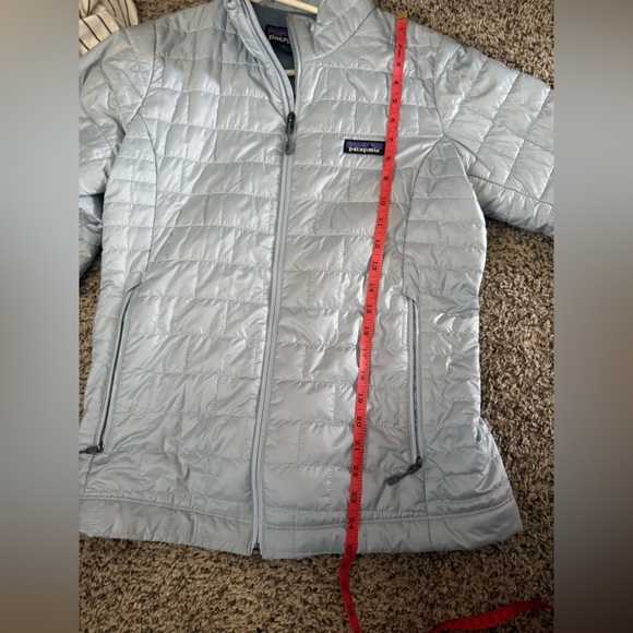 Patagonia Women's Baby Blue Quilted Jacket - Picture 9 of 11